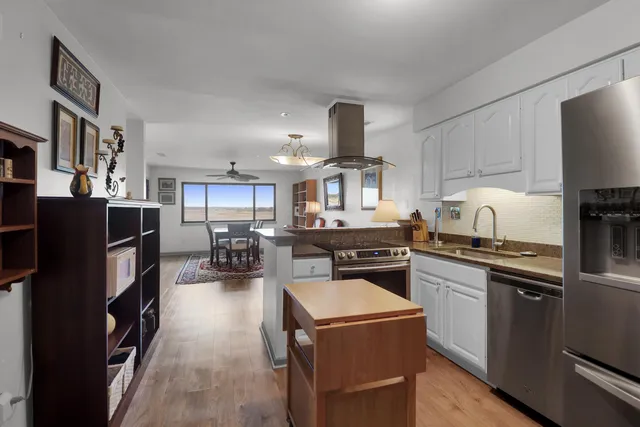 $485,000 | 163 Marsh View, Charleston, SC 29412