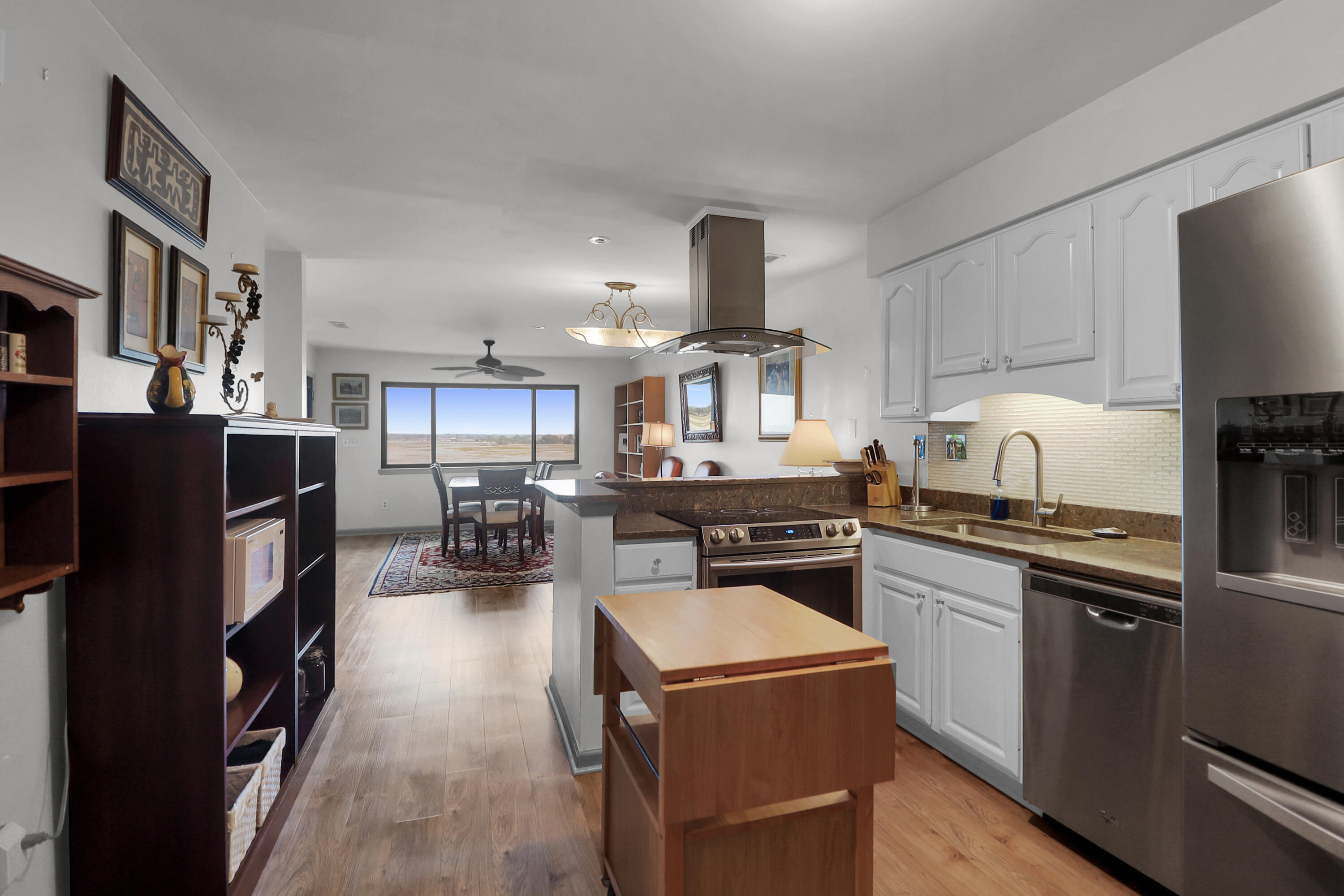 163 Marsh View Charleston, SC 29412 - Photo 5 of 38 163 Marsh View -Tidalcreekphoto- (11)