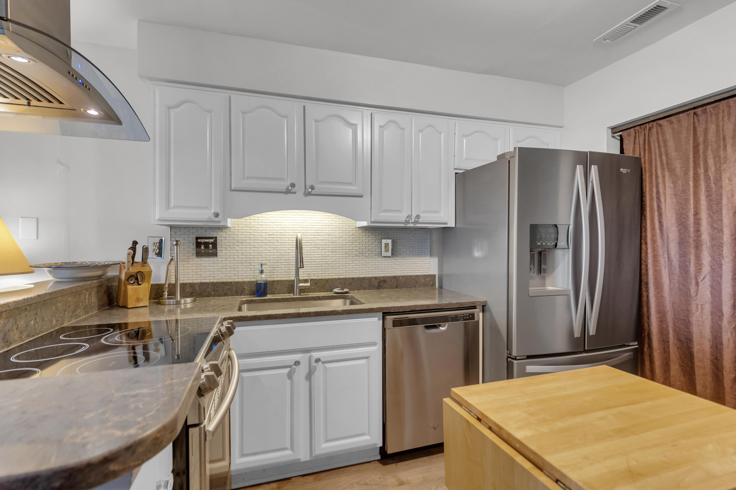 163 Marsh View Charleston, SC 29412 - Photo 6 of 38 163 Marsh View -Tidalcreekphoto- (10)