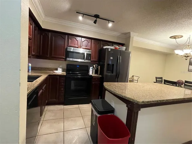 $2,000 | 9481 Highland Oak Drive, Unit 1404, Tampa, FL 33647