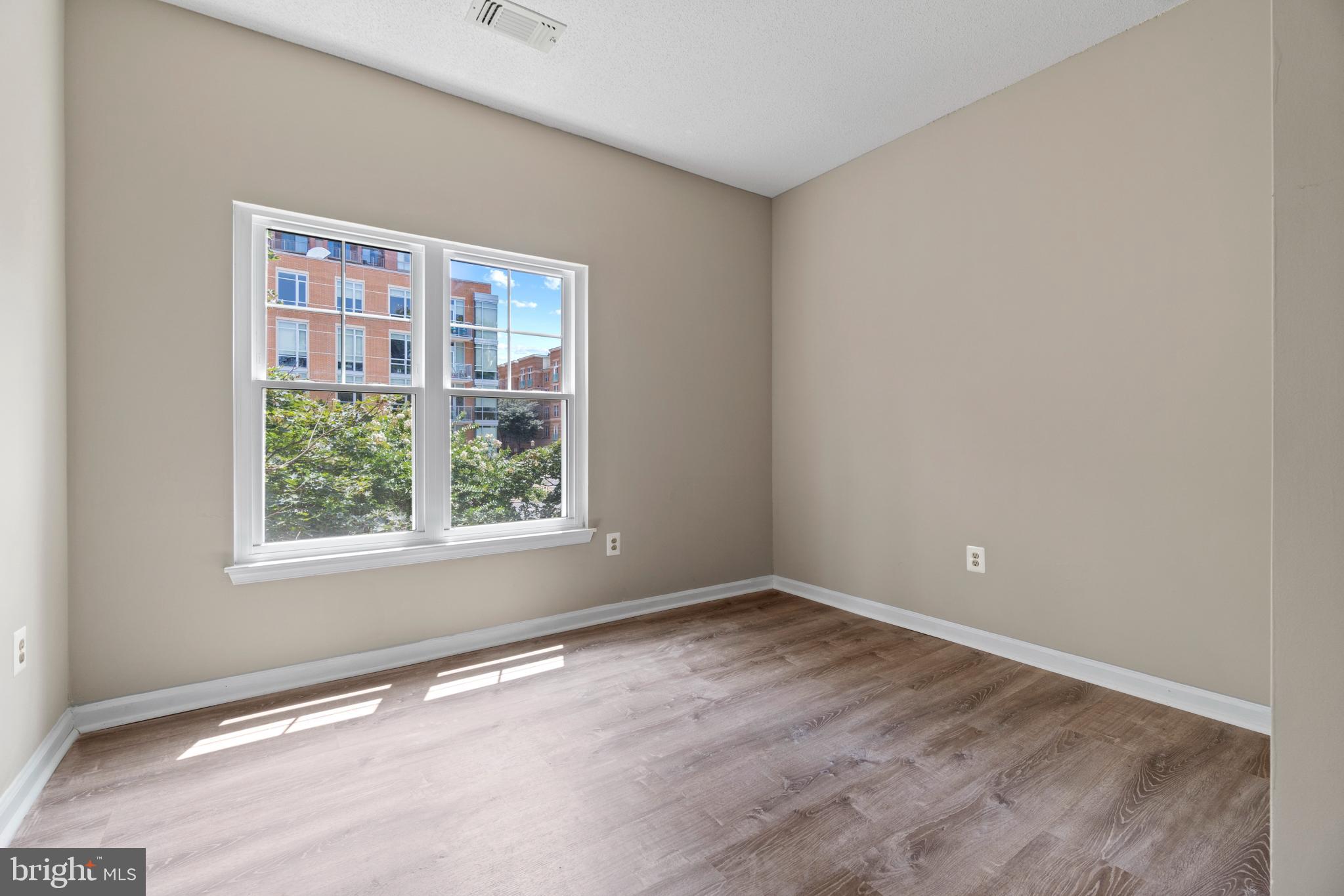 12005 Taliesin Place, Unit 23 Reston, VA 20190 - Photo 17 of 32 Spacious secondary bedroom