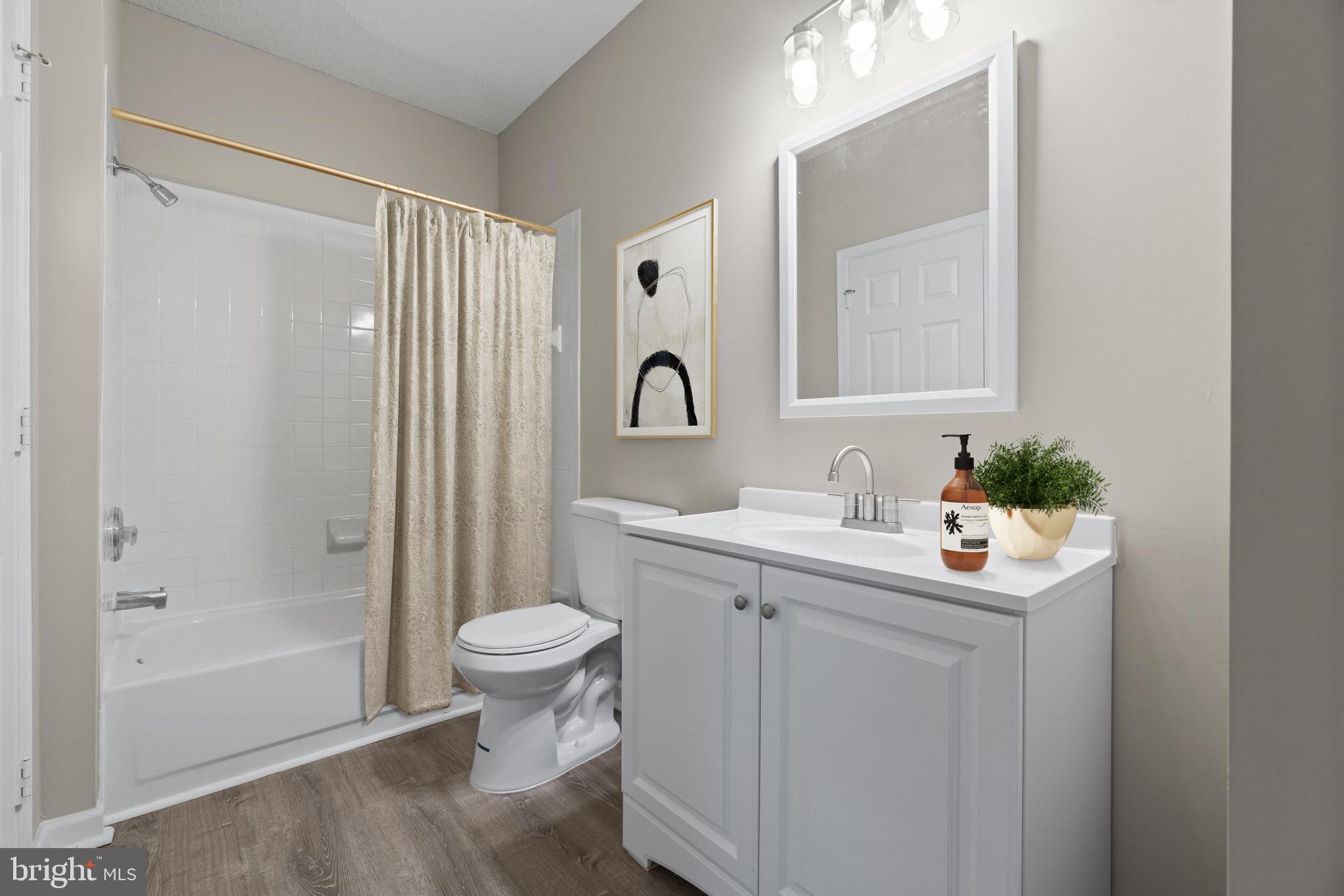 12005 Taliesin Place, Unit 23 Reston, VA 20190 - Photo 27 of 32 Freshly remodeled full bath! (Virtually staged)