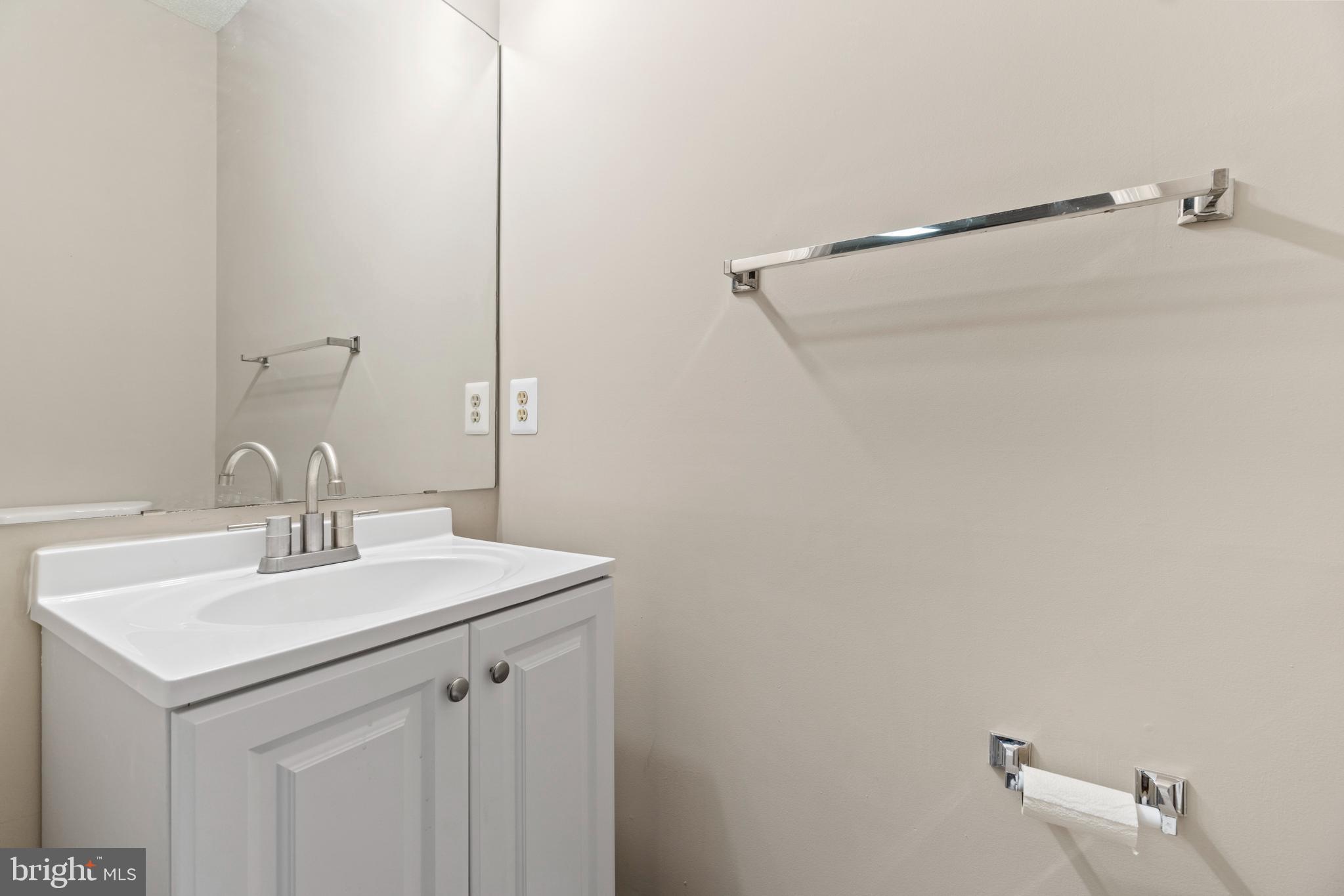 12005 Taliesin Place, Unit 23 Reston, VA 20190 - Photo 29 of 32 Convenient half bath