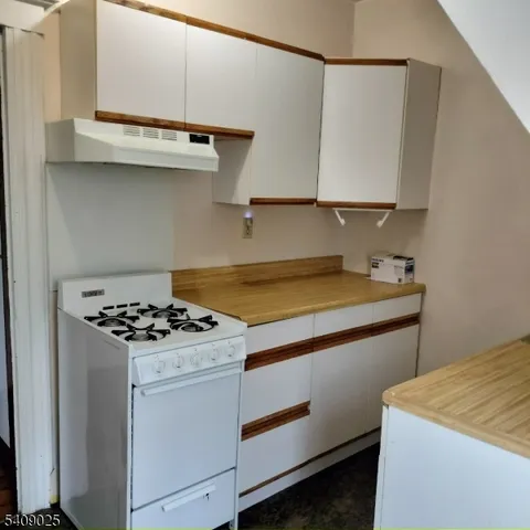 $1,500 | 41 Watson Avenue, East Orange, NJ 07018