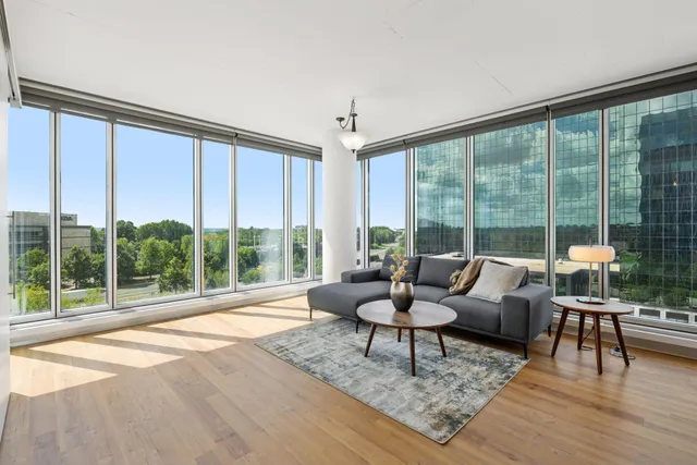 $329,900 | 8161 33rd Avenue South, Unit 609, Bloomington, MN 55425