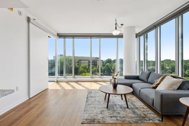 $329,900 | 8161 33rd Avenue South, Unit 609, Bloomington, MN 55425