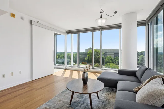 $329,900 | 8161 33rd Avenue South, Unit 609, Bloomington, MN 55425