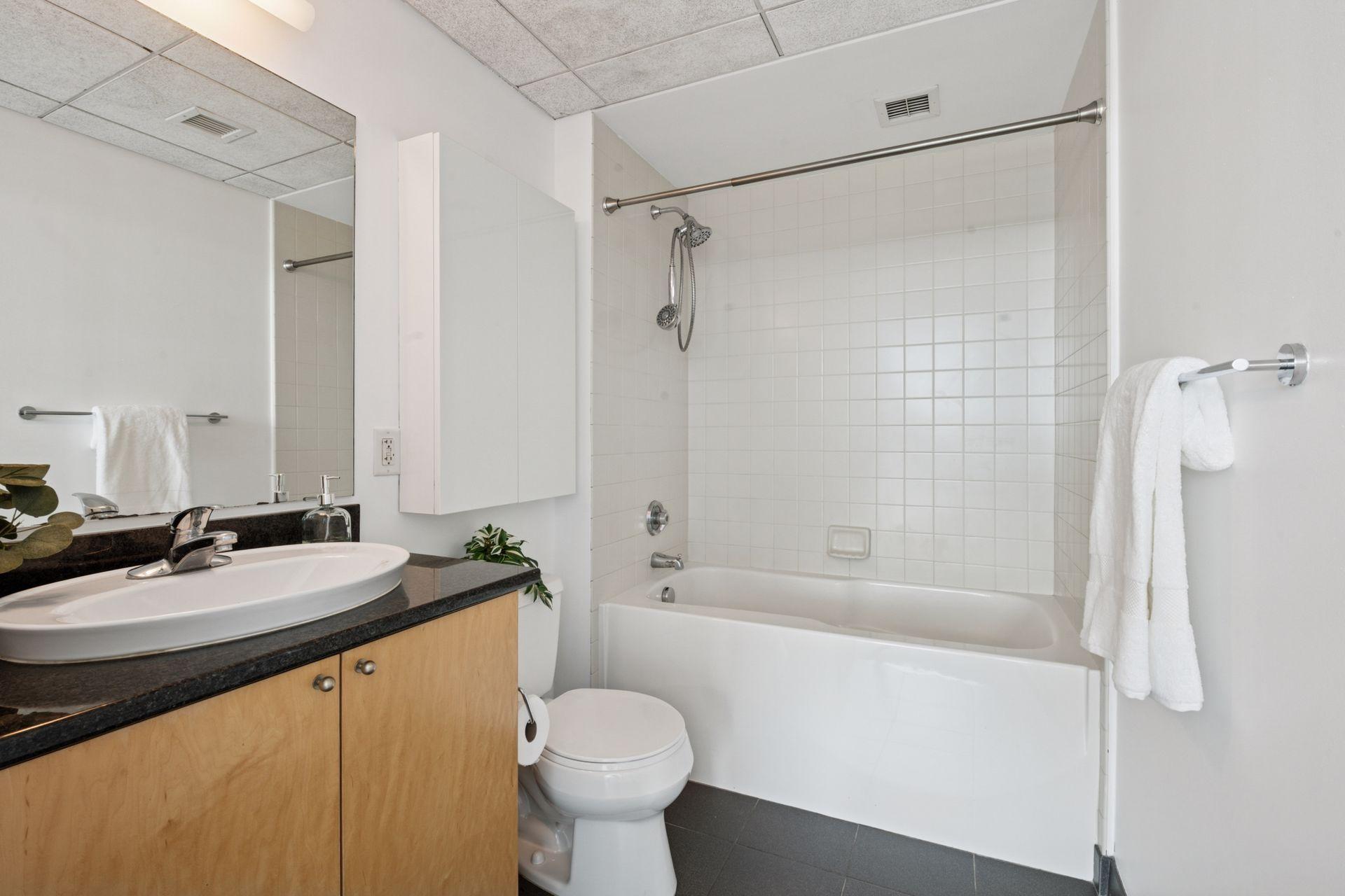8161 33rd Avenue South, Unit 609 Bloomington, MN 55425 - Photo 17 of 38