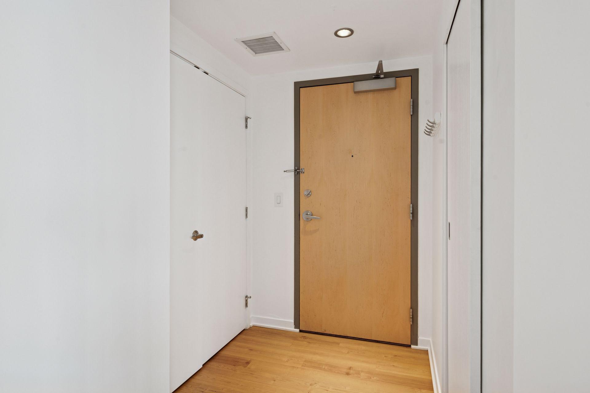 8161 33rd Avenue South, Unit 609 Bloomington, MN 55425 - Photo 21 of 38