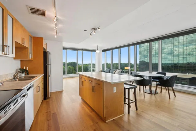 $329,900 | 8161 33rd Avenue South, Unit 609, Bloomington, MN 55425