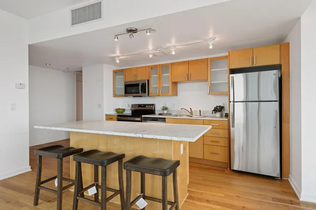 $329,900 | 8161 33rd Avenue South, Unit 609, Bloomington, MN 55425