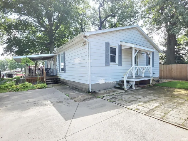 $430,000 | 7783 North Tippecanoe Drive, Walkerton, IN 46574