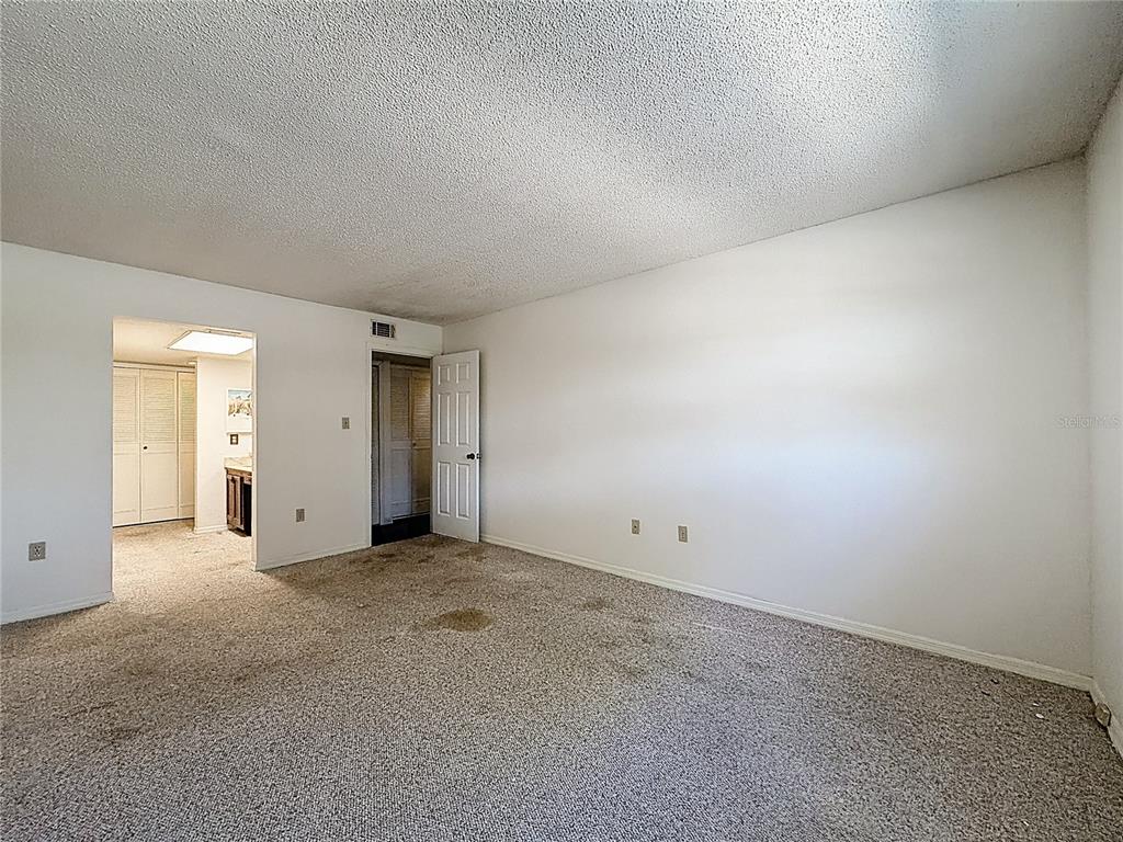 500 Newell Hill Road, Unit 108A Leesburg, FL 34748 - Photo 25 of 44 a view of an empty room