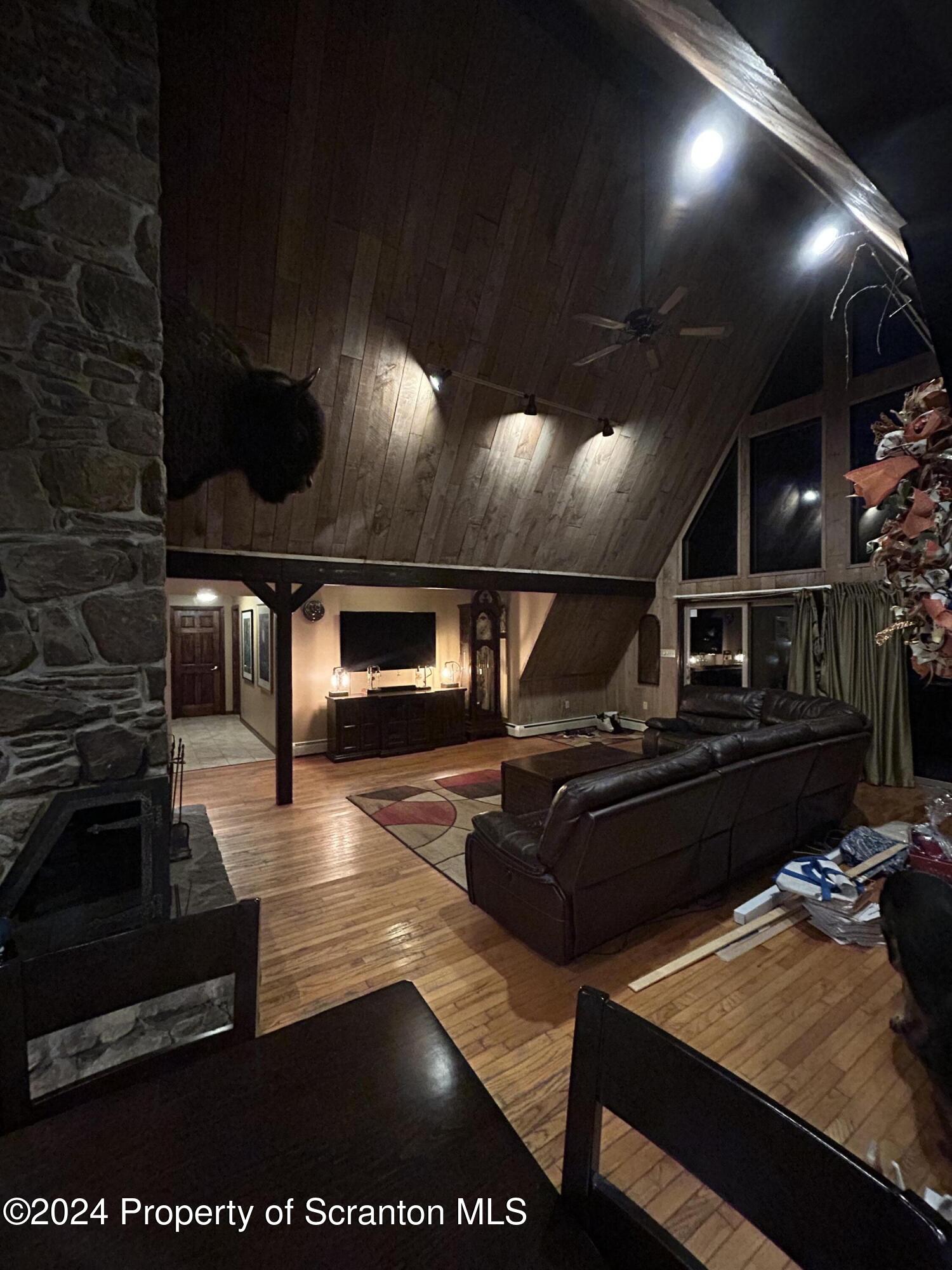 771 Newton Road Scranton, PA 18504 - Photo 3 of 26 Gallery Image 3