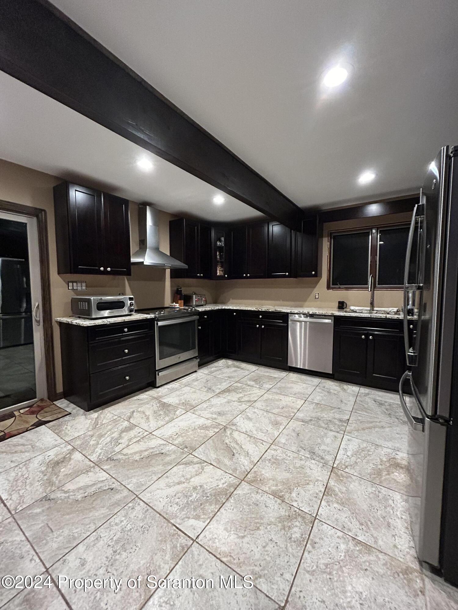 771 Newton Road Scranton, PA 18504 - Photo 5 of 26 Gallery Image 5