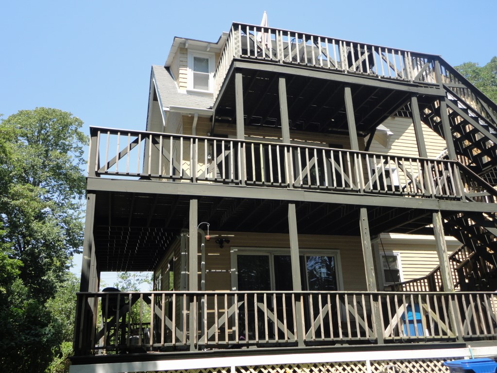 49 Merton Road, Unit 2 Newport, RI 02840 - Photo 39 of 42 Rear