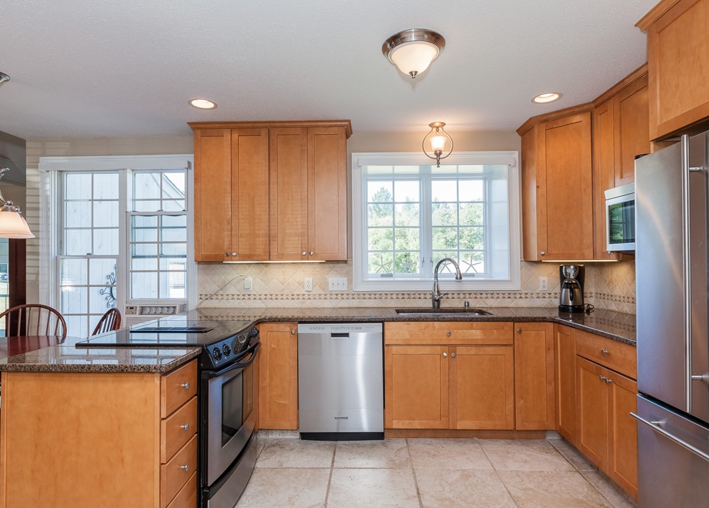 130 N Road Westfield, MA 01085 - Photo 15 of 29