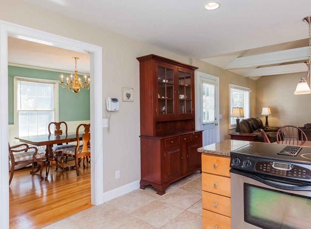 130 N Road Westfield, MA 01085 - Photo 17 of 29