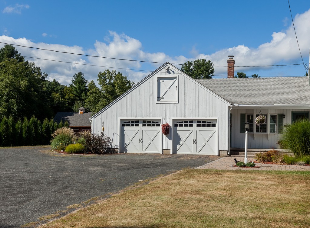 130 N Road Westfield, MA 01085 - Photo 3 of 29