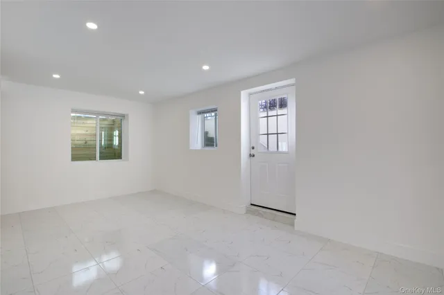 $2,450,000 | 1 Manhasset Avenue, Port Washington, NY 11050