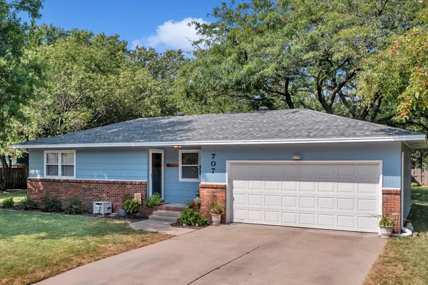 $188,900 | 707 Crescent Drive, Hesston, KS 67062