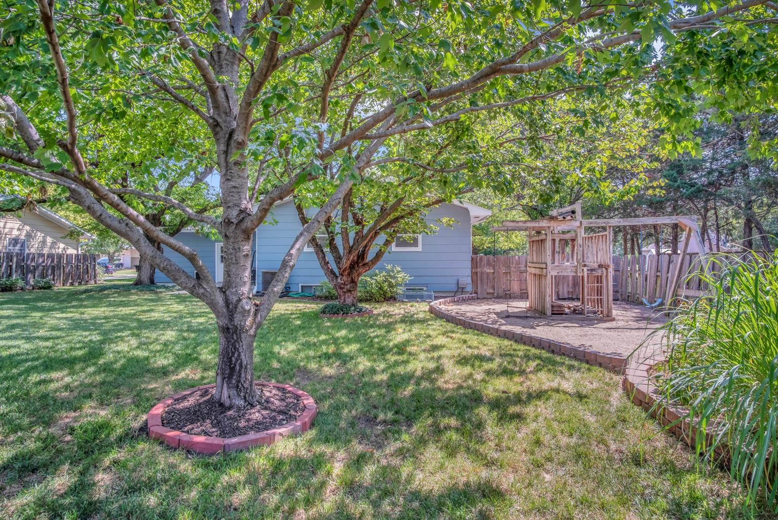 707 Crescent Drive Hesston, KS 67062 - Photo 24 of 35