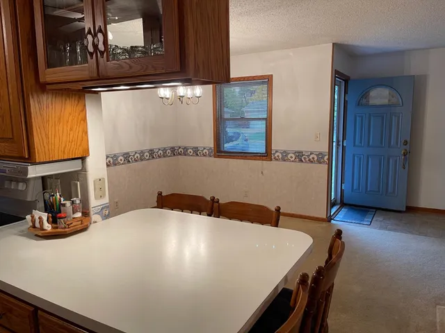 $188,900 | 707 Crescent Drive, Hesston, KS 67062