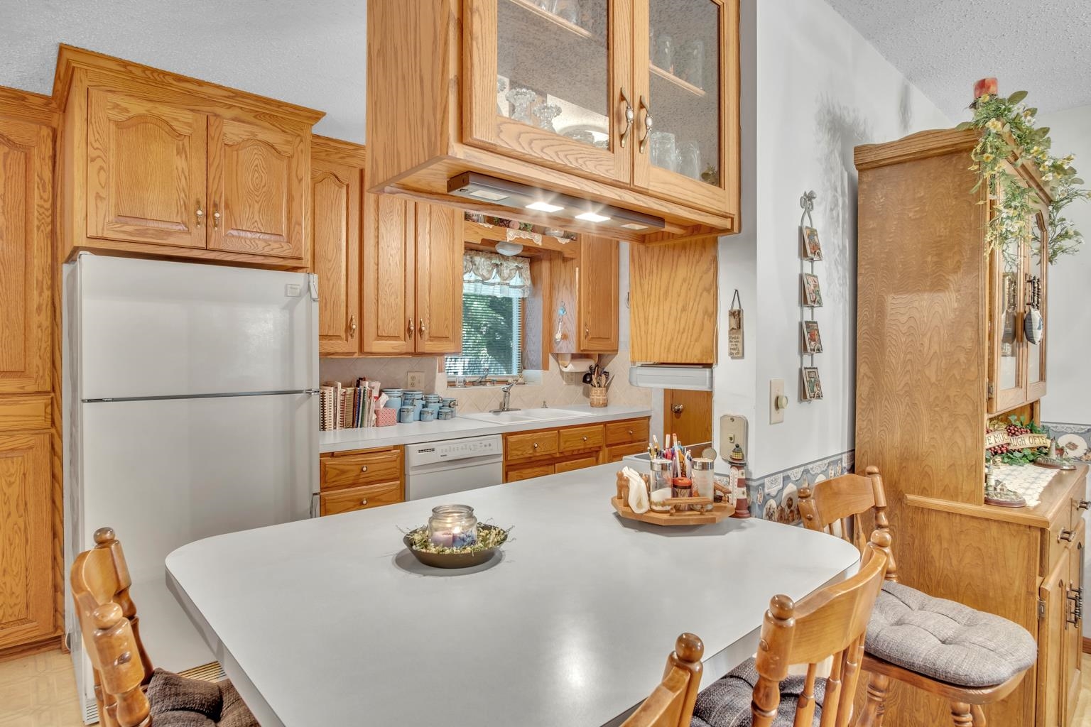 707 Crescent Drive Hesston, KS 67062 - Photo 7 of 35