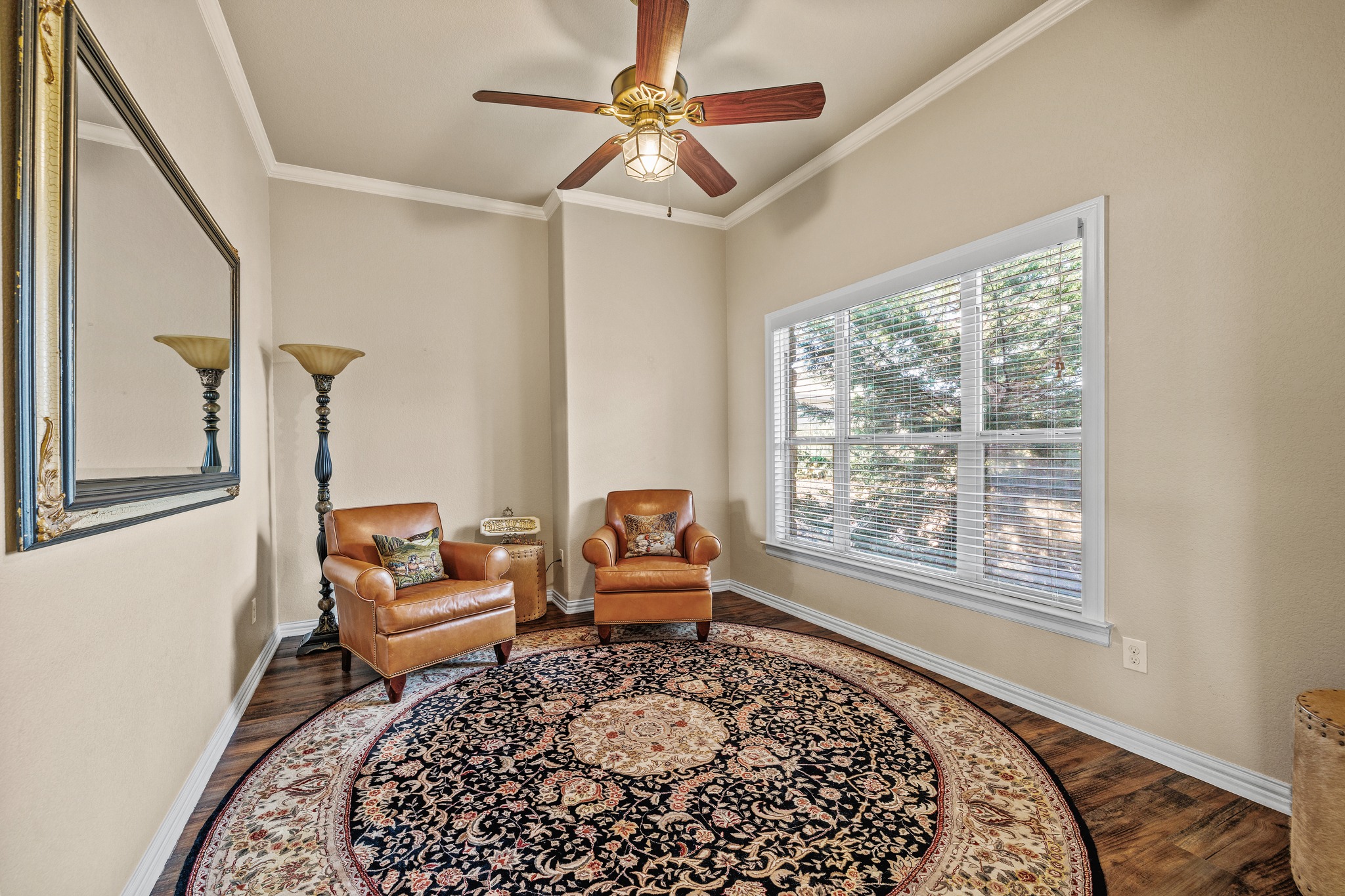 204 Skyline Road Georgetown, TX 78628 - Photo 19 of 40 a living room with furniture and a rug
