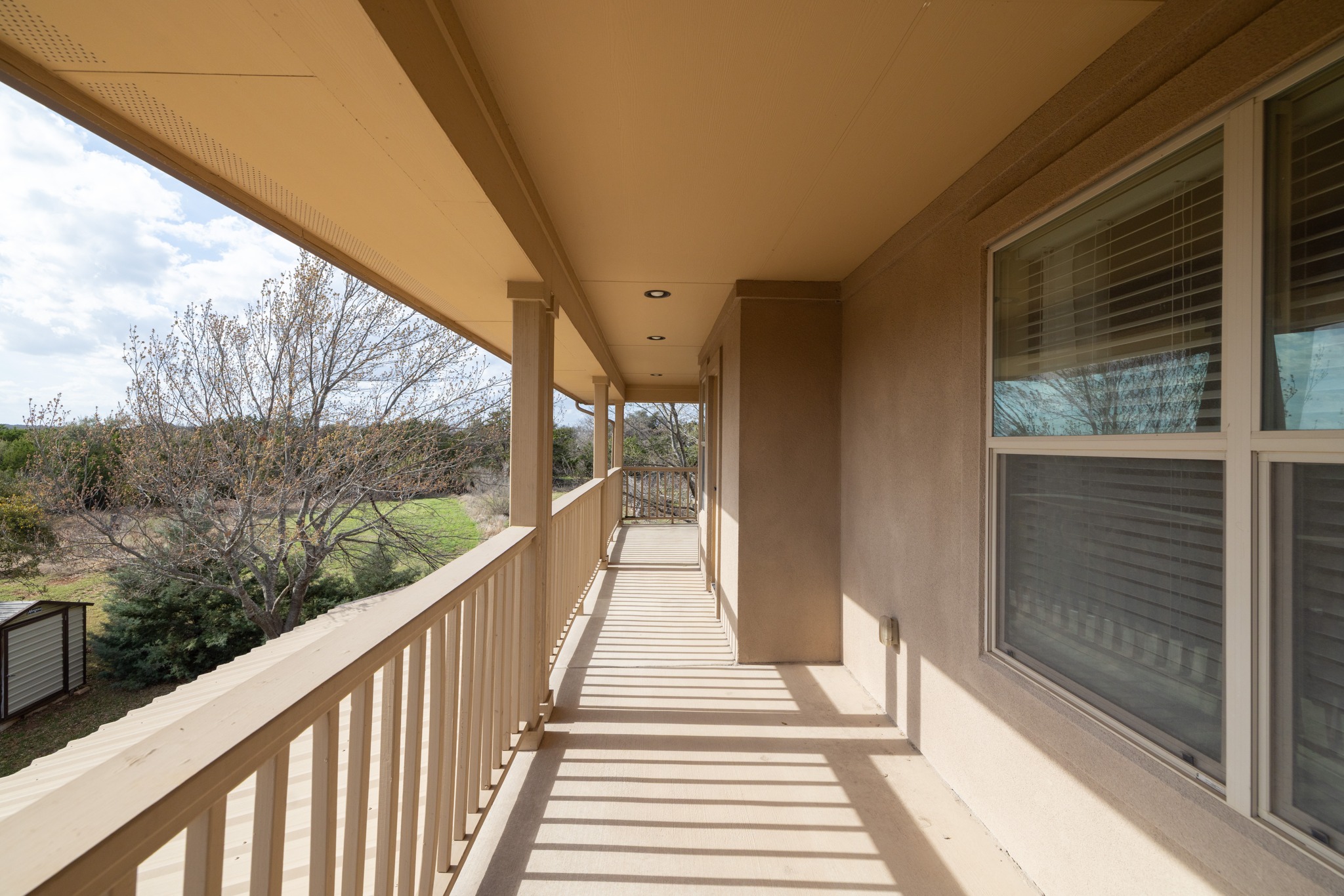 204 Skyline Road Georgetown, TX 78628 - Photo 31 of 40 View of balcony
