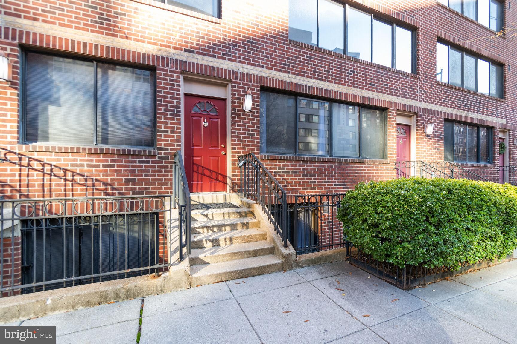 1245 13th Street Northwest, Unit 109 Washington, DC 20005 - Photo 2 of 34
