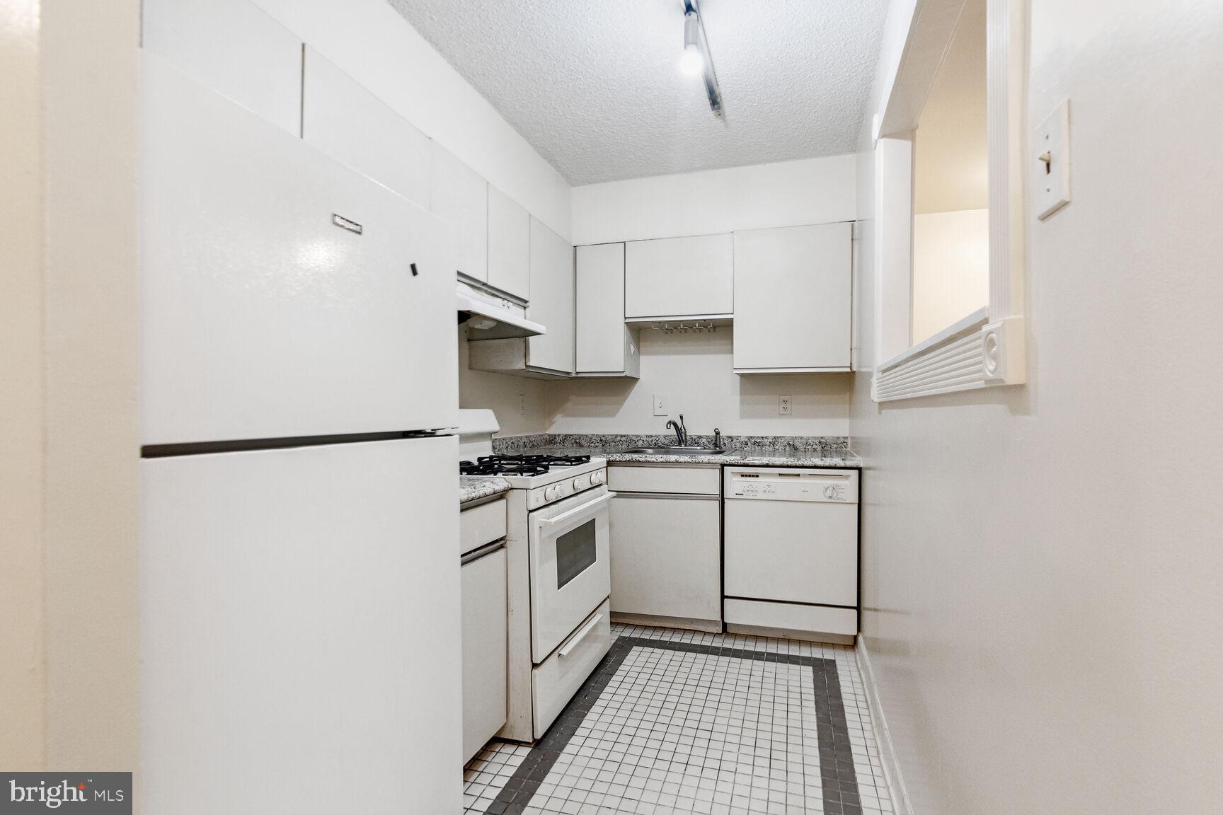 1245 13th Street Northwest, Unit 109 Washington, DC 20005 - Photo 5 of 34