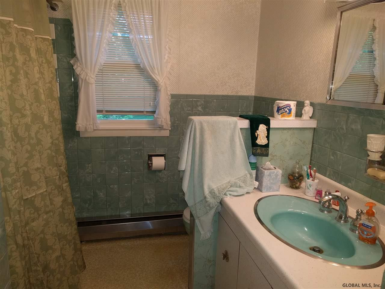 124 Everett Road Colonie, NY 12211 - Photo 9 of 25 Photo 9