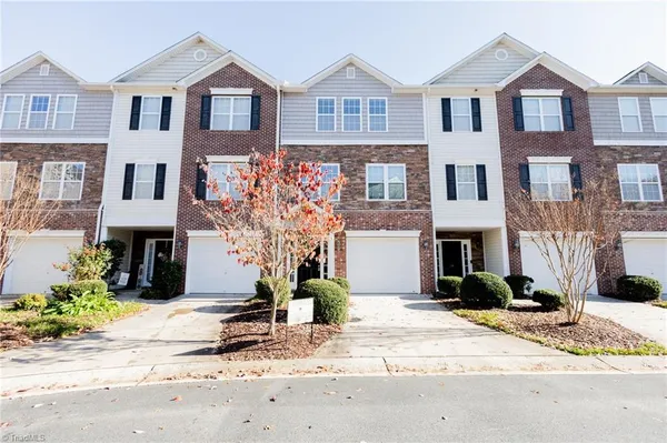 $2,100 | 36 Ackland Drive, Greensboro, NC 27455