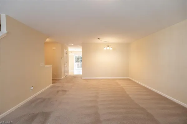 $2,100 | 36 Ackland Drive, Greensboro, NC 27455