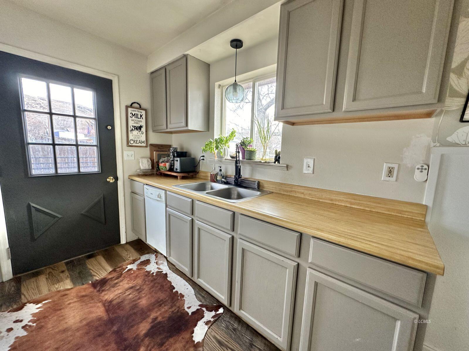 801 North 7th Street Lakeview, OR 97630 - Photo 6 of 13