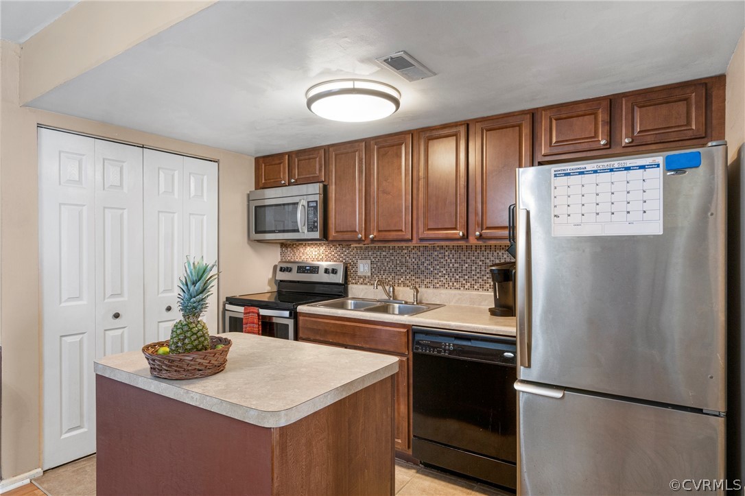 12 Ashinghurst Road Henrico, VA 23238 - Photo 13 of 28 Gallery Image 13