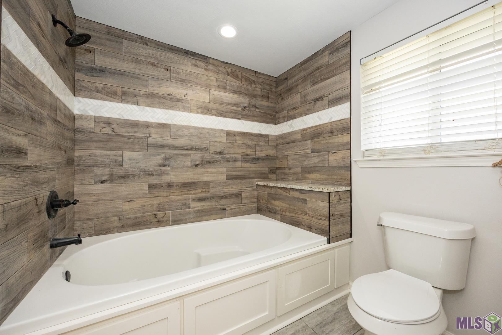 1233 Ashbourne Drive Baton Rouge, LA 70815 - Photo 15 of 27