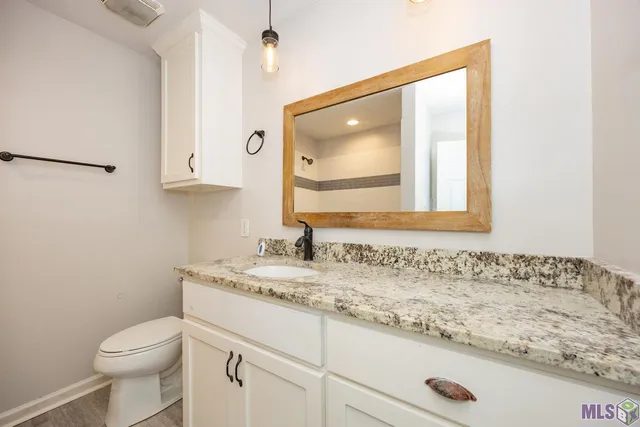 $359,500 | 1233 Ashbourne Drive, Baton Rouge, LA 70815