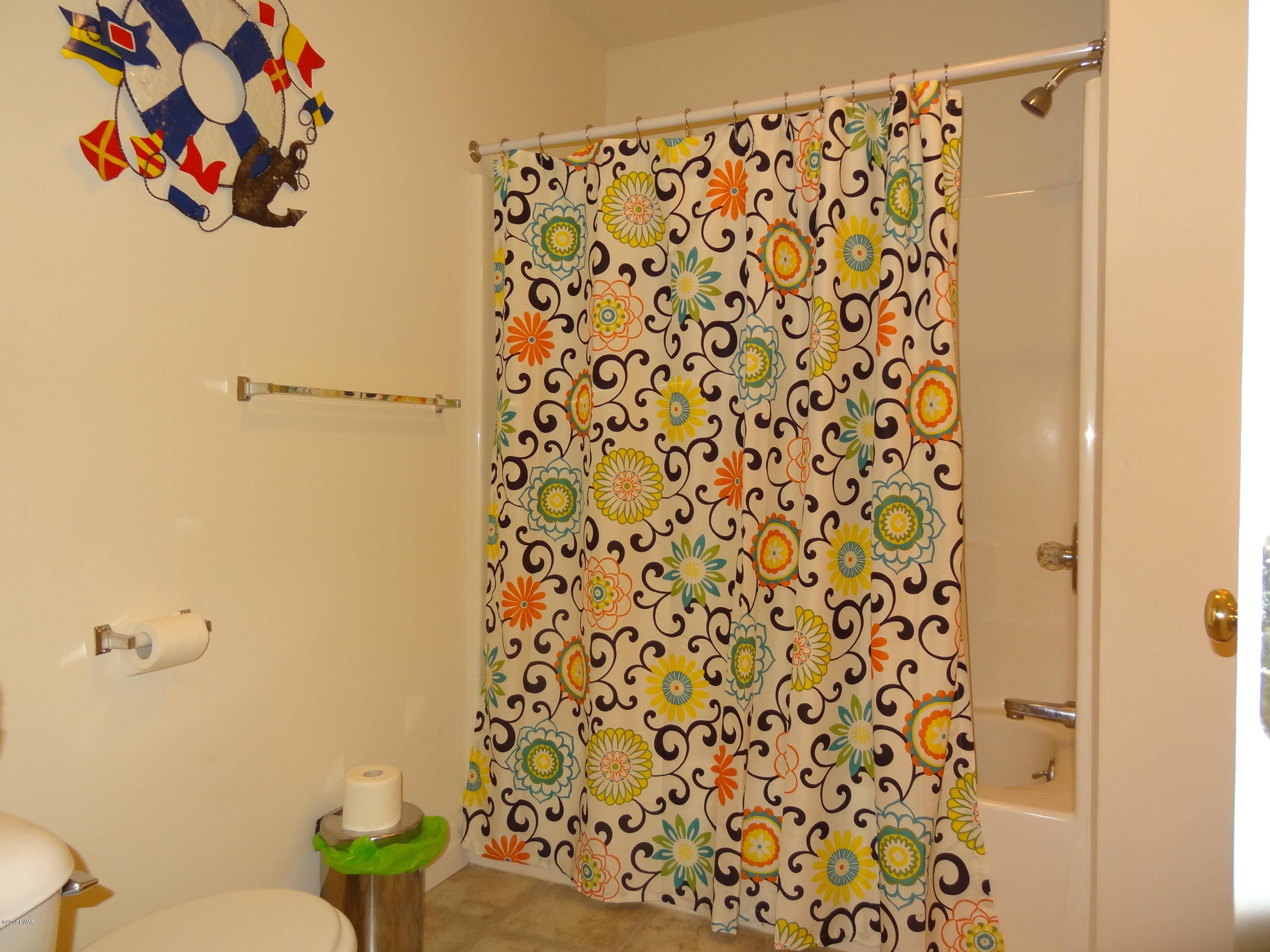 237 West Lakeview Road Lackawaxen, PA 18435 - Photo 18 of 29 18-Bath2