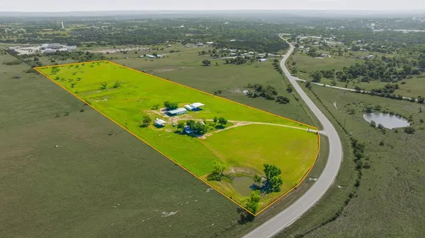 $399,999 | 998 Farm To Market 218, Hamilton, TX 76531