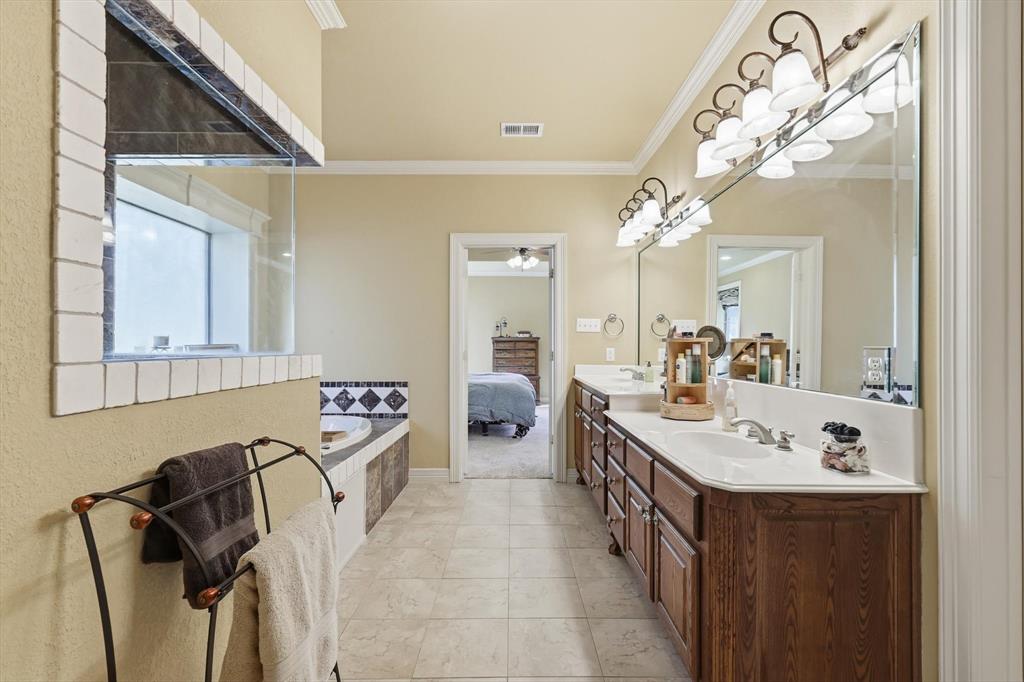 1340 Summerbrook Lane Midlothian, TX 76065 - Photo 29 of 40