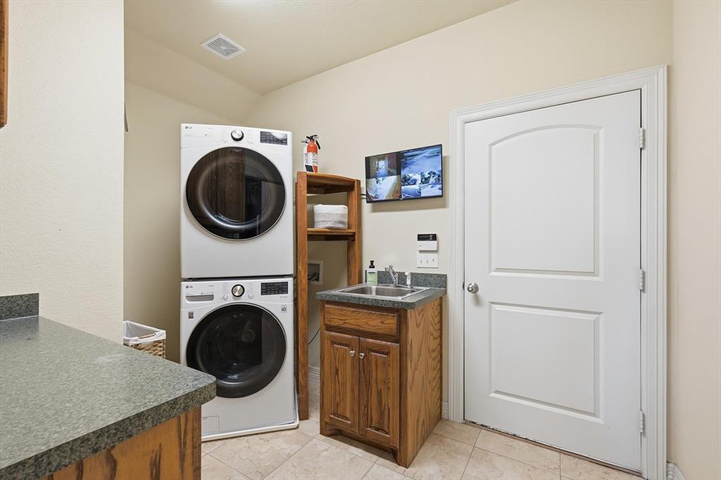 1340 Summerbrook Lane Midlothian, TX 76065 - Photo 31 of 40