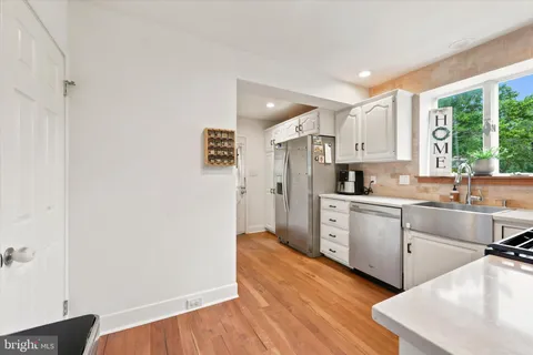 $329,900 | 801 Terwood Road, Drexel Hill, PA 19026