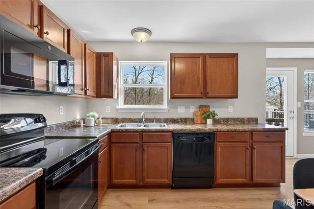 $275,000 | 132 Weatherby Landing Drive, O'Fallon, MO 63366