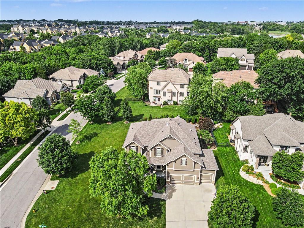 9641 Inspiration Street Lenexa, KS 66227 - Photo 12 of 16