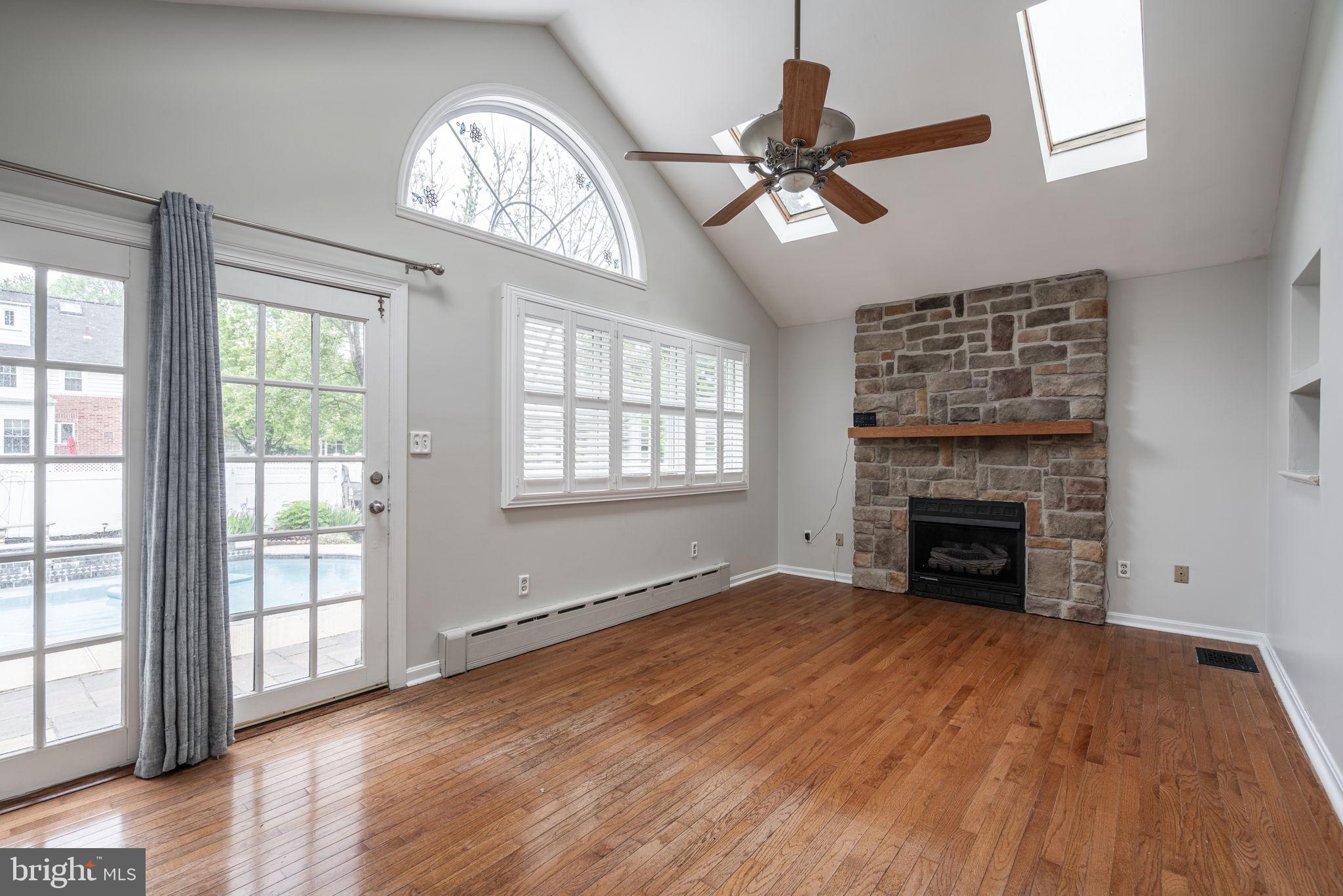 100 Forest Road Springfield, PA 19064 - Photo 4 of 50