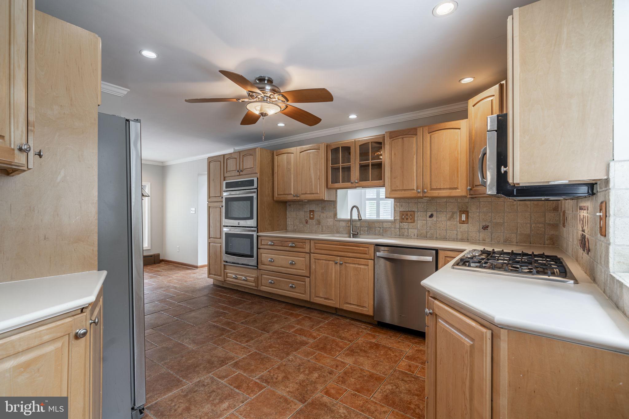 100 Forest Road Springfield, PA 19064 - Photo 9 of 50