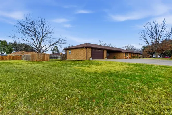 $595,000 | 111 Mustang Drive, Graham, TX 76450