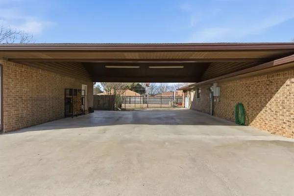 $595,000 | 111 Mustang Drive, Graham, TX 76450